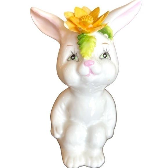 SCHMID sitting bunny with flower, ceramic, vintage, just adorable - Picture 2 of 5